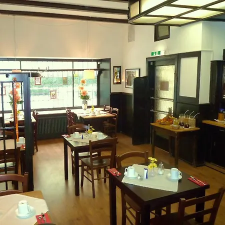 Buthmann Im Zentrum بيت ضيافة 2*